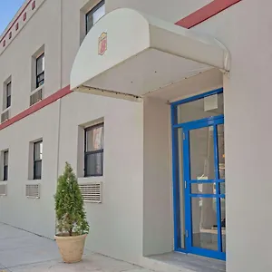 2* Hotel Super 8 By Wyndham Long Island Lga